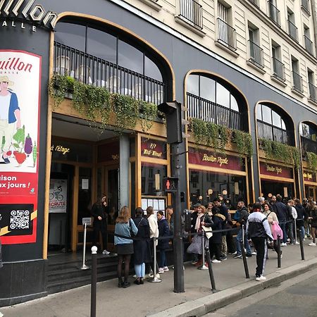 Studio Pigalle De 25 M2 - 2 Lits Simples Type Gigogne Pour 2 Personnes - Coeur Touristique De Paris - 2 Minutes De La Station Metro Pigalle ,Petit Train Vers La Butte Montmartre-Cabarets Moulin Rouge,Chez Michou-Restaurants Bouillon Pigalle,Berliner Exteriér fotografie