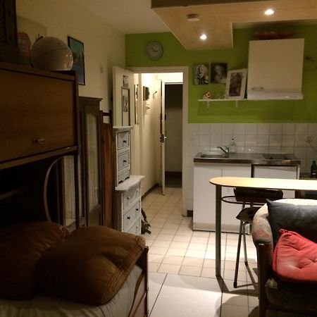 Studio Pigalle De 25 M2 - 2 Lits Simples Type Gigogne Pour 2 Personnes - Coeur Touristique De Paris - 2 Minutes De La Station Metro Pigalle ,Petit Train Vers La Butte Montmartre-Cabarets Moulin Rouge,Chez Michou-Restaurants Bouillon Pigalle,Berliner Exteriér fotografie