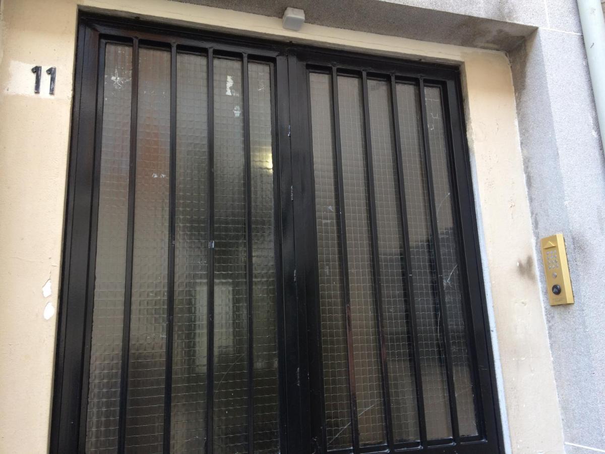 Studio Pigalle De 25 M2 - 2 Lits Simples Type Gigogne Pour 2 Personnes - Coeur Touristique De Paris - 2 Minutes De La Station Metro Pigalle ,Petit Train Vers La Butte Montmartre-Cabarets Moulin Rouge,Chez Michou-Restaurants Bouillon Pigalle,Berliner Exteriér fotografie