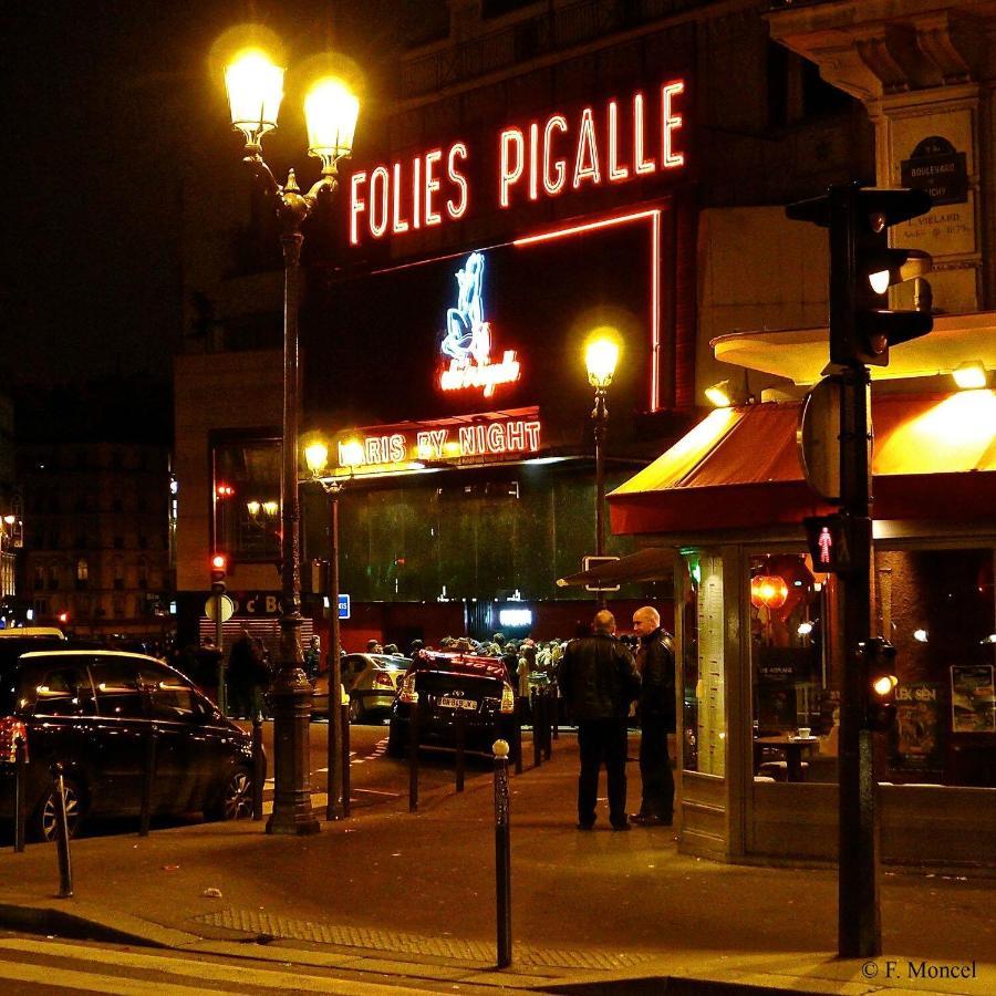 Studio Pigalle De 25 M2 - 2 Lits Simples Type Gigogne Pour 2 Personnes - Coeur Touristique De Paris - 2 Minutes De La Station Metro Pigalle ,Petit Train Vers La Butte Montmartre-Cabarets Moulin Rouge,Chez Michou-Restaurants Bouillon Pigalle,Berliner Exteriér fotografie
