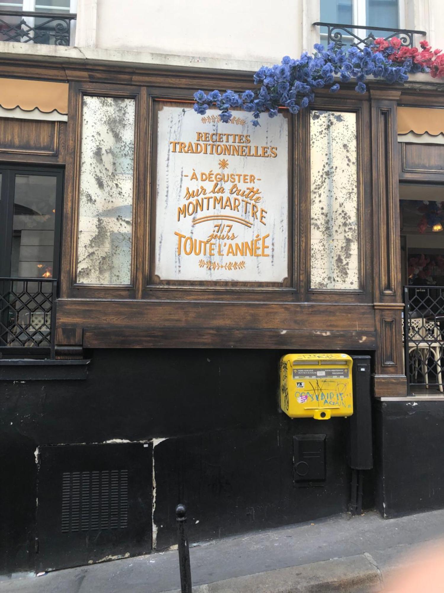 Studio Pigalle De 25 M2 - 2 Lits Simples Type Gigogne Pour 2 Personnes - Coeur Touristique De Paris - 2 Minutes De La Station Metro Pigalle ,Petit Train Vers La Butte Montmartre-Cabarets Moulin Rouge,Chez Michou-Restaurants Bouillon Pigalle,Berliner Exteriér fotografie