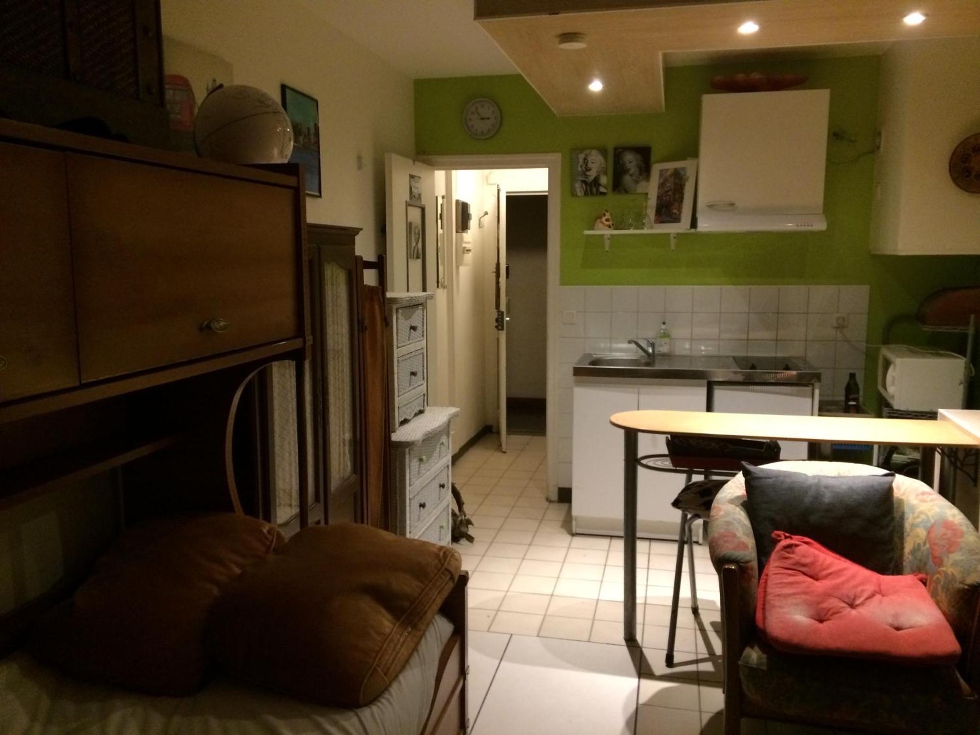 Studio Pigalle De 25 M2 - 2 Lits Simples Type Gigogne Pour 2 Personnes - Coeur Touristique De Paris - 2 Minutes De La Station Metro Pigalle ,Petit Train Vers La Butte Montmartre-Cabarets Moulin Rouge,Chez Michou-Restaurants Bouillon Pigalle,Berliner Exteriér fotografie